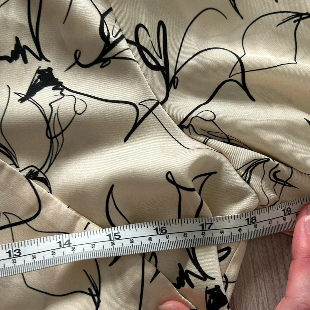 2 for 20$ 🍦🍨 Tie neck floral dress with side zip - Picture 11 of 14